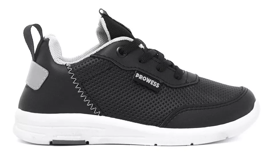 Zapatilla deportiva Prowess Art 9020 de cuerina negra