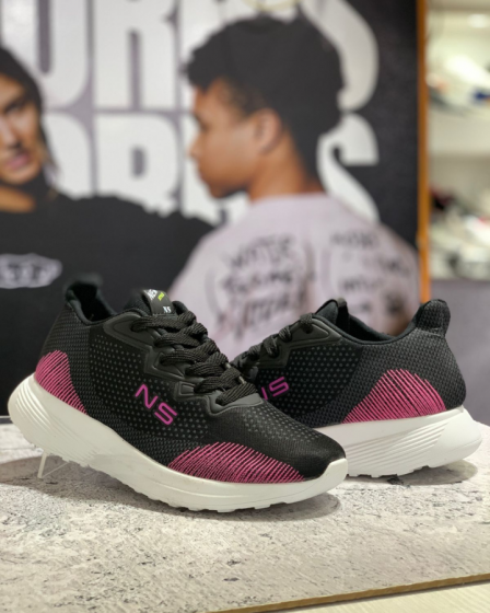 Zapatillas New Style – Art Milan (Negro/Fucsia)