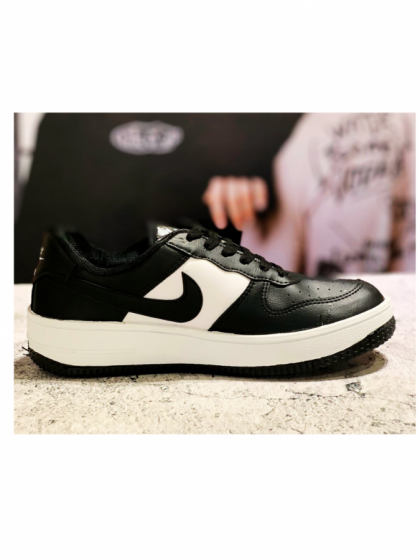 Zapatilla Air Force Black & White
