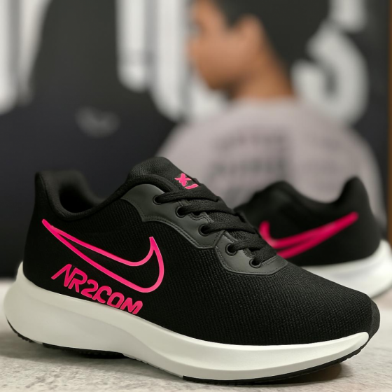 Zapatillas Urbanas Air Zoom Black & Pink
