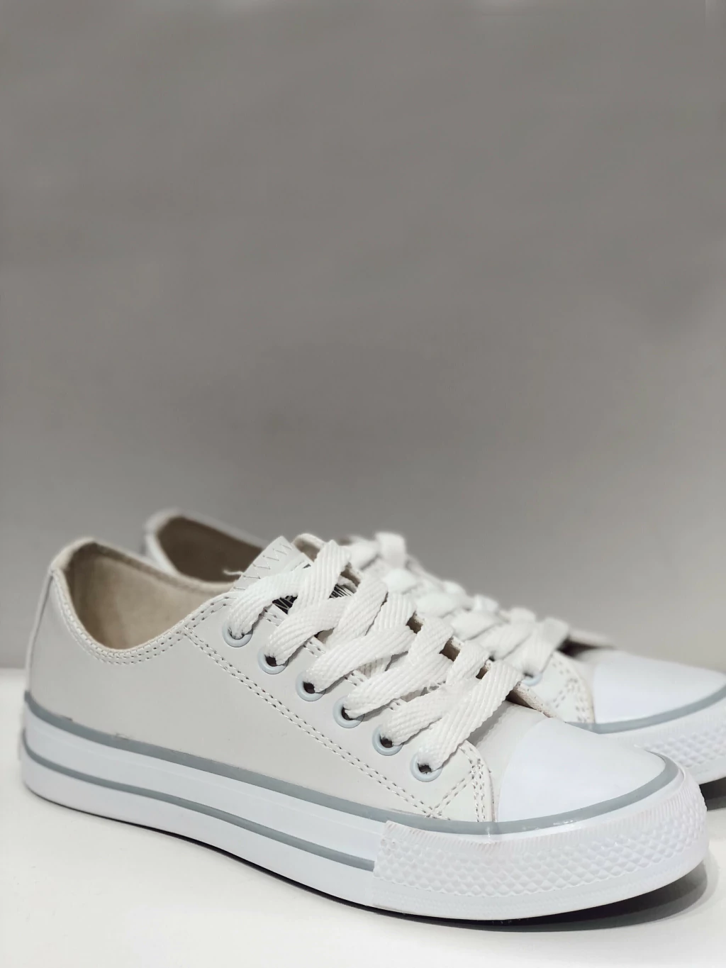Zapatillas Urbanas Tipo Converse - Cuerina Blanca (35 al 40)