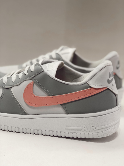 Zapatilla Air Force Grey Coral