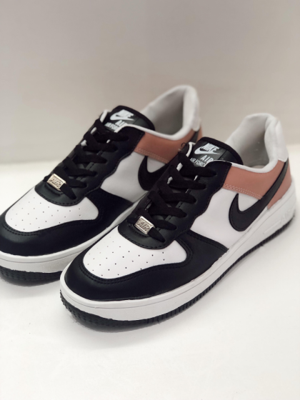 Zapatilla Air Force Tricolor – Estilo urbano con personalidad