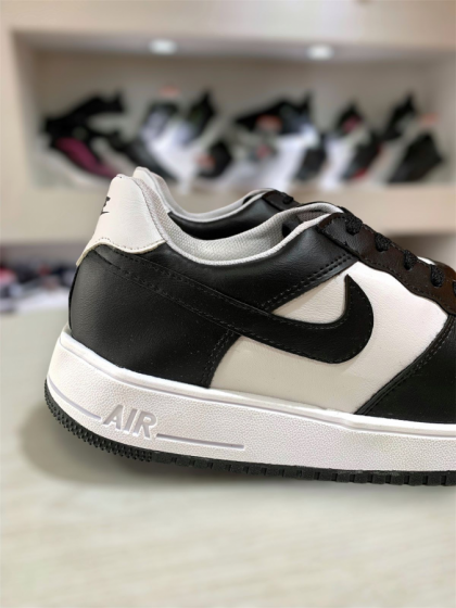 Zapatilla Air Force Black & White