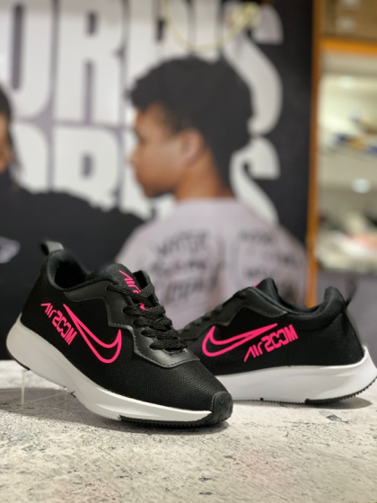Zapatillas Urbanas Air Zoom Black & Pink